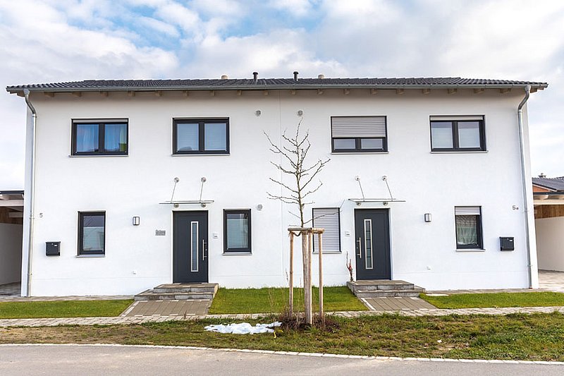 Außenansicht Doppelhaus in Rain, Finkenstraße