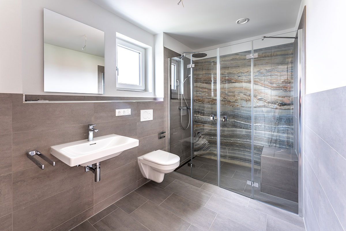 Neubau modernes Badezimmer